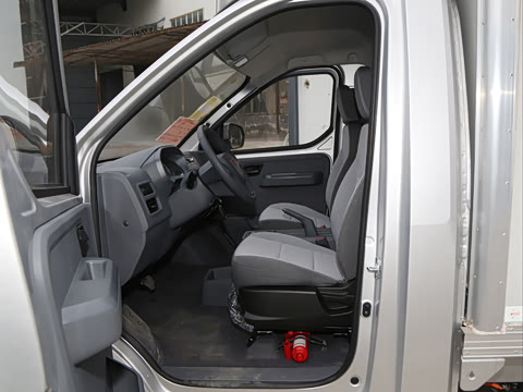 2025 Wuling Yangguang Image 15